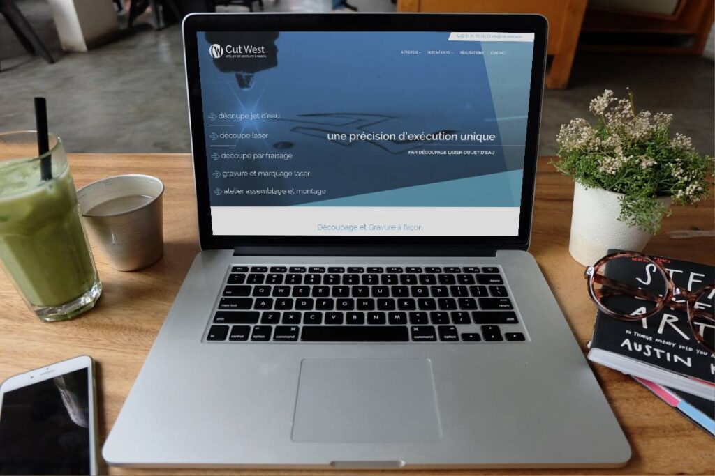 Site internet de Cut West présenté dans un écran de pc portable