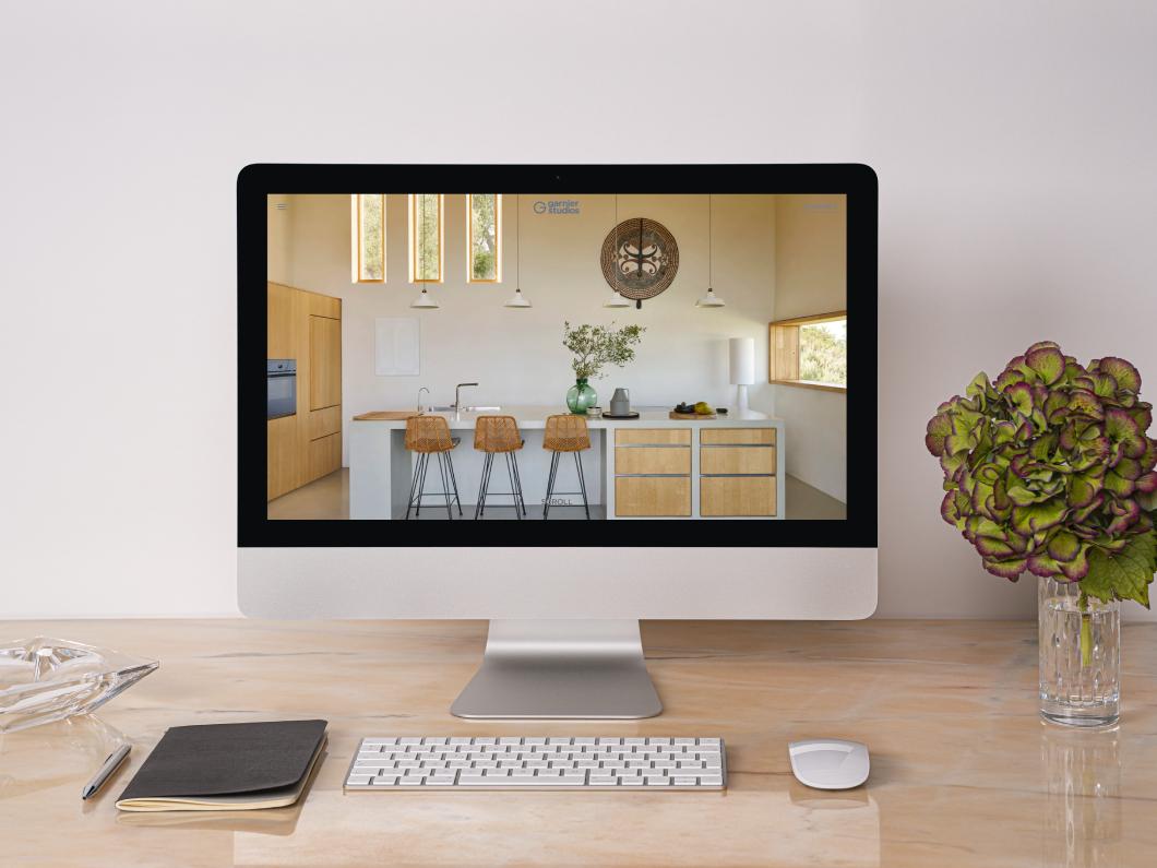 Création de site internet à Nantes Garnier Studios, page d'accueil dans un écran