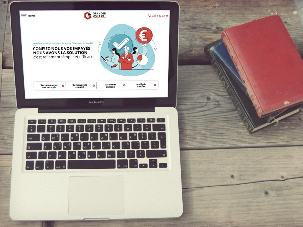 Présentation vue de dessus de la création de site internet en Vendée pour l'étude Granger Guibert à La Roche-sur-Yon